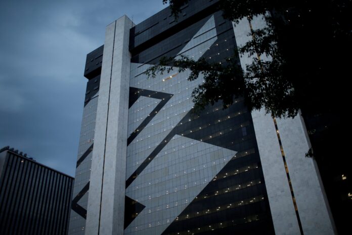 banco-do-brasil-tem-lucro-de-r$-3,8-bilhoes-no-2o-trimestre,-queda-de-60%-em-um-ano