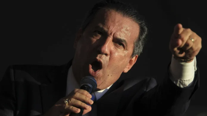 pf-investiga-silas-malafaia-no-mesmo-inquerito-que-bolsonaro-e-eduardo,-diz-tv