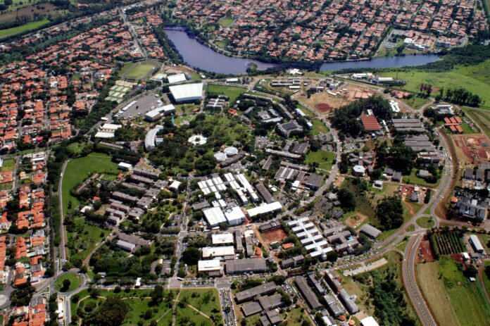 unicamp-abre-concursos-para-cargos-com-salarios-de-r$-4,9-mil-a-r$-9,7-mil;-saiba-como-se-inscrever