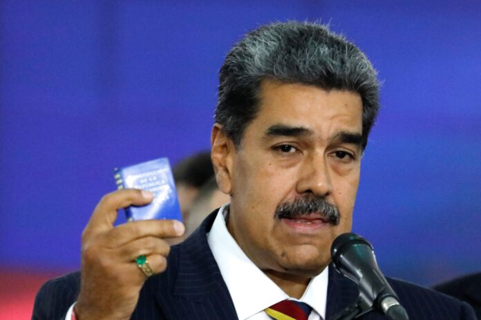 e-#fake-que-maduro-sofreu-a-ataque-com-drone-dos-eua;-video-mostra-incidente-de-2018 e-#fake-que-maduro-sofreu-a-ataque-com-drone-dos-eua;-video-mostra-incidente-de-2018