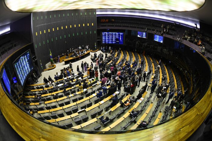 planalto-se-esquiva-de-‘pec-da-blindagem’-e-projeta-nova-crise-entre-congresso-e-stf planalto-se-esquiva-de-‘pec-da-blindagem’-e-projeta-nova-crise-entre-congresso-e-stf