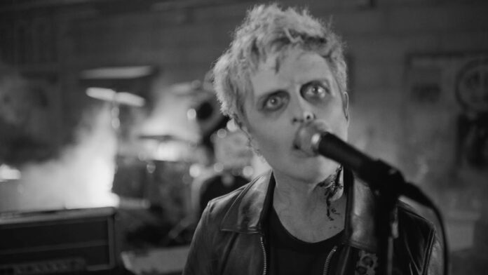 green-day:-como-banda-destroi-o-sonho-americano-em-musicas-de-deboche-e-revolta green-day:-como-banda-destroi-o-sonho-americano-em-musicas-de-deboche-e-revolta