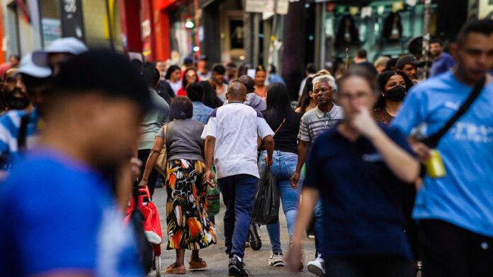 brasil-tem-213,4-milhoes-de-habitantes,-diz-ibge
