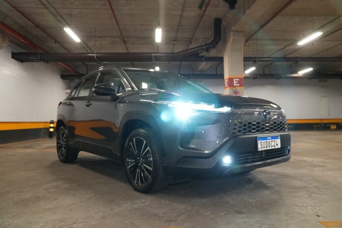 toyota-corolla-cross-hibrido-se-esforca-para-peitar-chineses,-mas-sofre-com-motor-fraco;-video toyota-corolla-cross-hibrido-se-esforca-para-peitar-chineses,-mas-sofre-com-motor-fraco;-video