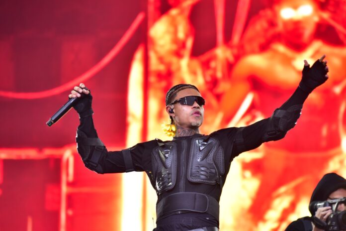 mc-cabelinho-anima-plateia-de-adolescentes,-mas-canta-pouco-em-show-no-the-town mc-cabelinho-anima-plateia-de-adolescentes,-mas-canta-pouco-em-show-no-the-town