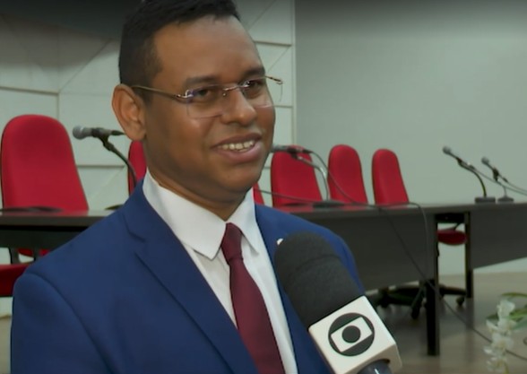 jovem-que-ajudou-o-pai-pintor-em-reforma-na-oab-realiza-sonho-de-ser-advogado:-‘realizados’ jovem-que-ajudou-o-pai-pintor-em-reforma-na-oab-realiza-sonho-de-ser-advogado:-‘realizados’