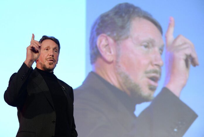 oracle,-do-bilionario-larry-ellison,-esta-prestes-a-entrar-para-o-‘clube-do-trilhao’;-entenda