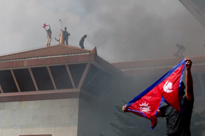 sobe-para-51-numero-de-mortos-apos-protestos-no-nepal sobe-para-51-numero-de-mortos-apos-protestos-no-nepal