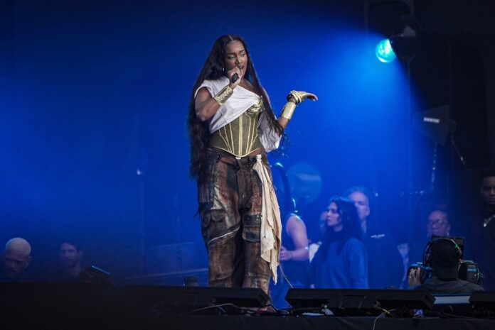 iza-diz-que-sua-era-reggae-‘demorou-para-comecar’:-‘e-algo-que-me-acompanha-desde-sempre’ iza-diz-que-sua-era-reggae-‘demorou-para-comecar’:-‘e-algo-que-me-acompanha-desde-sempre’