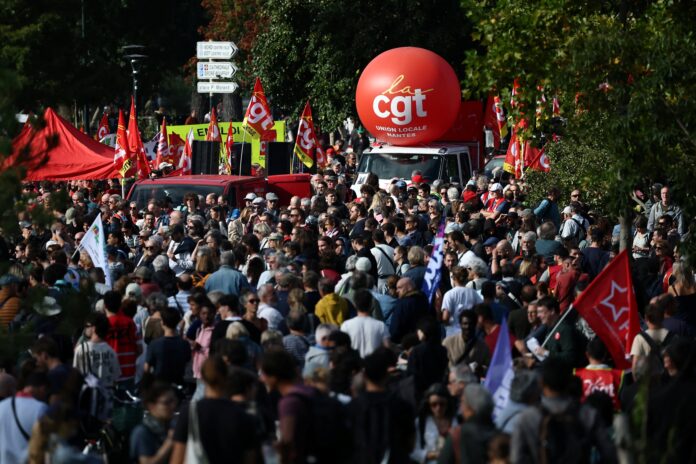 franca-tem-nova-onda-de-protestos-contra-cortes-no-orcamento