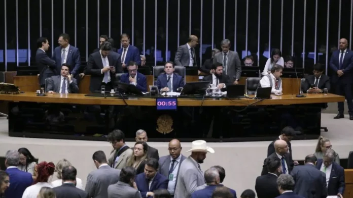 delegados-da-pf-alertam-sobre-riscos-da-pec-da-blindagem
