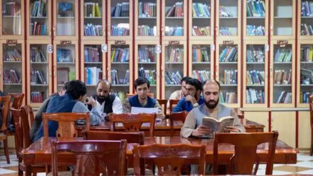 taliba-proibe-universidades-de-usarem-livros-escritos-por-mulheres taliba-proibe-universidades-de-usarem-livros-escritos-por-mulheres