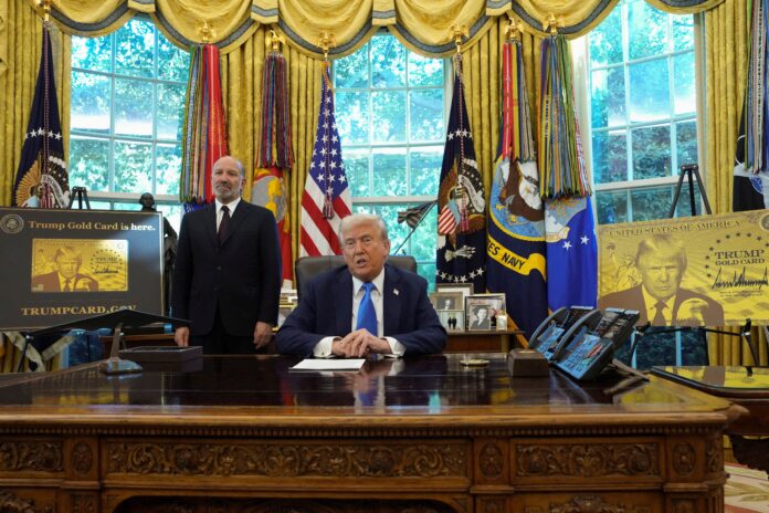 ‘gold-card’:-trump-assina-ordem-que-cria-visto-de-residencia-no-valor-de-us$-1-milhao ‘gold-card’:-trump-assina-ordem-que-cria-visto-de-residencia-no-valor-de-us$-1-milhao
