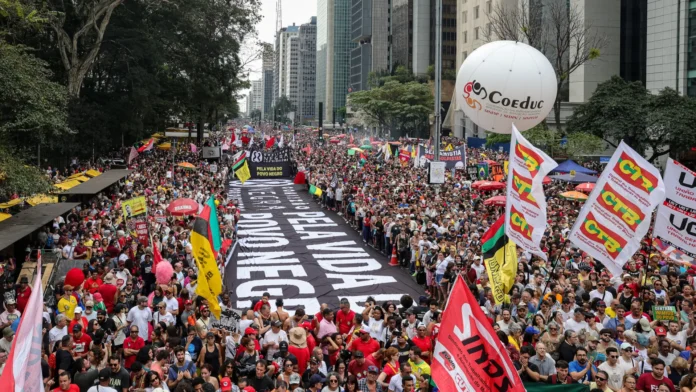 manifestantes-vao-as-ruas-em-23-capitais-contra-a-pec-da-blindagem-e-anistia