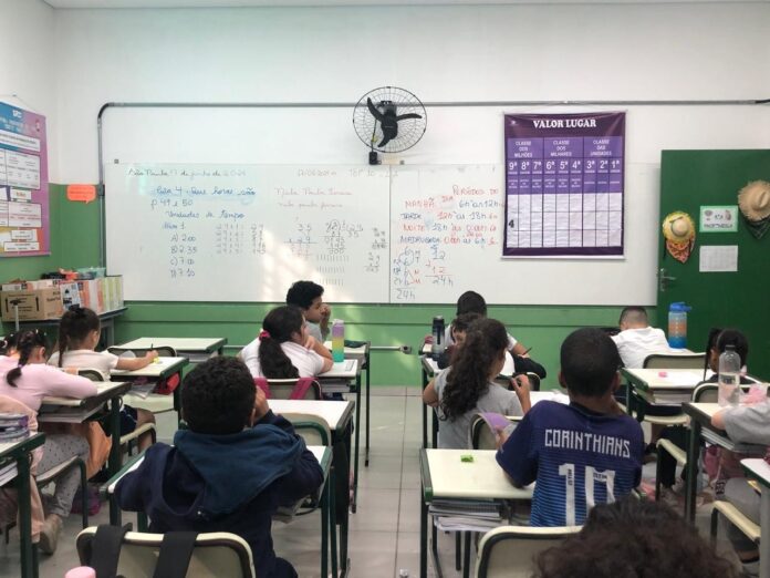 4,2-milhoes-de-estudantes-de-educacao-basica-estao-com-atraso-escolar,-mostra-analise-do-unicef