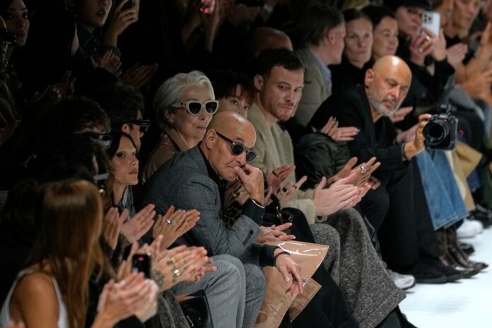 meryl-streep-grava-cenas-de-novo-‘o-diabo-veste-prada’-na-semana-de-moda-de-milao