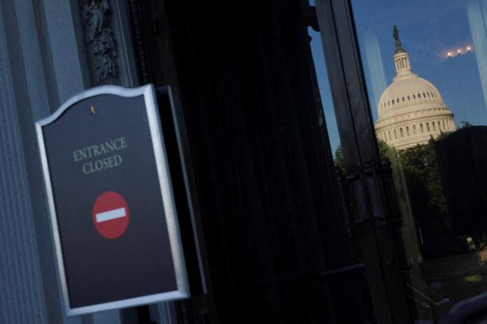 ‘shutdown’-no-governo-trump:-o-que-fechou-e-o-que-continua-funcionando-durante-paralisacao-nos-eua
