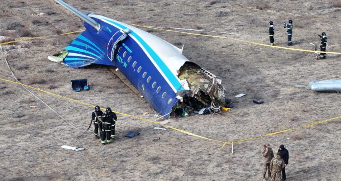 putin-admite-que-russia-derrubou-aviao-da-embraer-no-cazaquistao;-acidente-matou-38-pessoas putin-admite-que-russia-derrubou-aviao-da-embraer-no-cazaquistao;-acidente-matou-38-pessoas