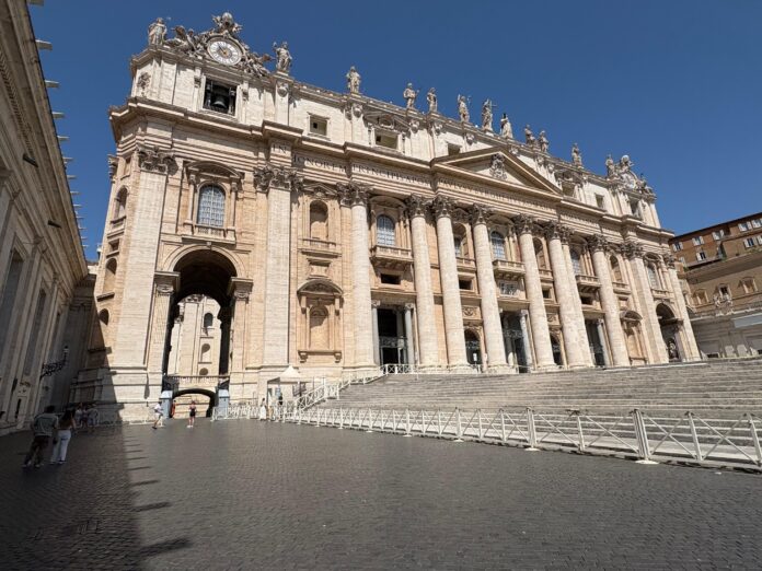 igreja-catolica-esta-falhando-com-vitimas-de-abuso,-diz-relatorio-do-vaticano igreja-catolica-esta-falhando-com-vitimas-de-abuso,-diz-relatorio-do-vaticano