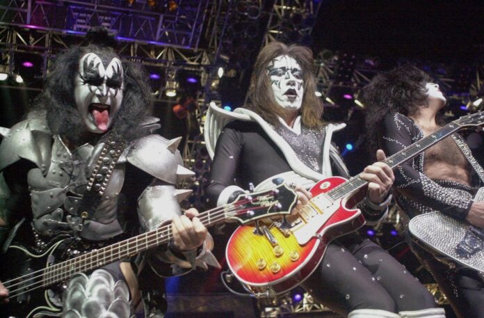 ace-frehley,-guitarrista-e-um-dos-fundadores-do-kiss,-morre-aos-74-anos ace-frehley,-guitarrista-e-um-dos-fundadores-do-kiss,-morre-aos-74-anos