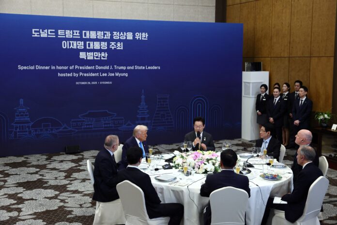 trump-diz-que-chegou-a-acordo-comercial-com-a-coreia-do-sul