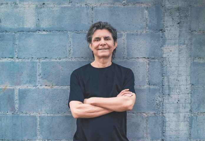 relembre-sucessos-de-lo-borges,-morto-aos-73-anos