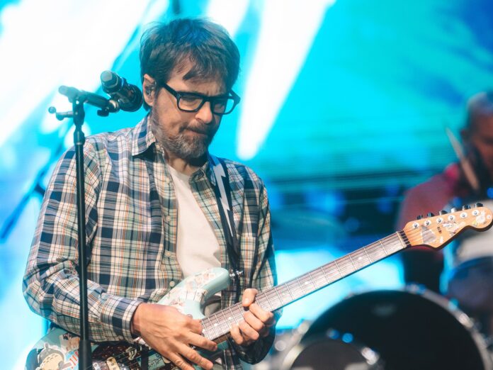 weezer-celebra-30-anos-de-classico-do-indie-rock-com-show-correto-e-nostalgico-em-sao-paulo