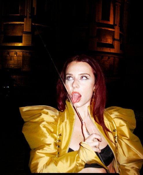 rose-gray,-revelacao-do-uk-club,-desembarca-em-sp-para-seu-primeiro-show-no-brasil