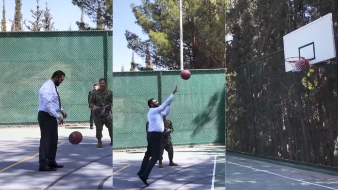 video:-presidente-da-siria-joga-basquete-com-tropas-dos-eua-antes-de-encontro-com-trump