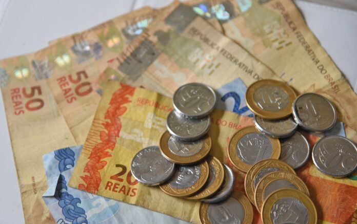 endividamento-volta-a-subir-com-rombo-nas-contas-publicas-no-governo-lula-e-preocupa-analistas