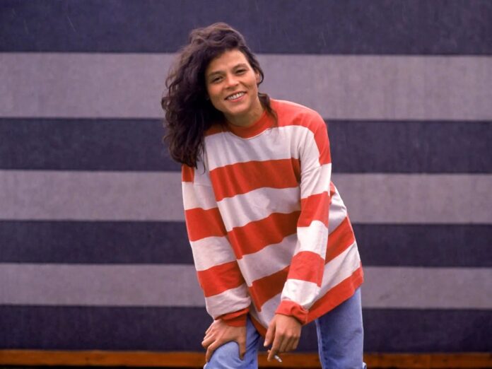 cassia-eller-e-perfilada-com-texto-raso,-mas-fluente,-de-biografia-monocromatica