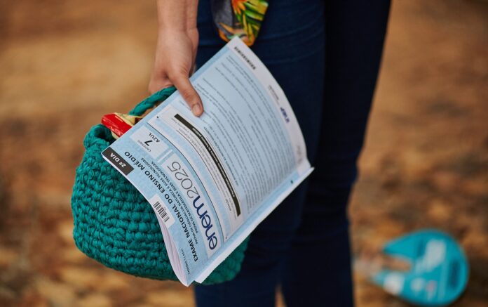 2o-dia-do-enem-2025:-veja-em-7-topicos-os-destaques-da-prova