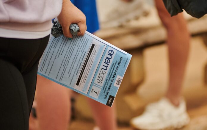 gabarito-do-2o-dia-de-enem-2025-–-prova-azul