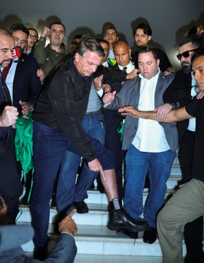 pf-tem-informacao-de-que-interrupcao-em-tornozeleira-de-bolsonaro-nao-foi-falta-de-bateria