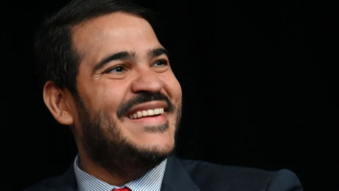 indicado-ao-stf,-messias-elogia-alcolumbre-e-diz-que-vai-ouvir-‘preocupacoes’-dos-senadores