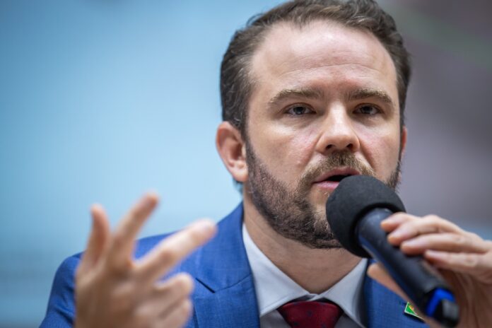 governo-ainda-busca-r$-30-bilhoes-para-fechar-as-contas-em-2026,-diz-secretario-da-fazenda