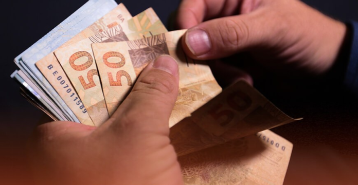 13o-salario:-prazo-para-receber-1a-parte-ou-parcela-unica-termina-hoje