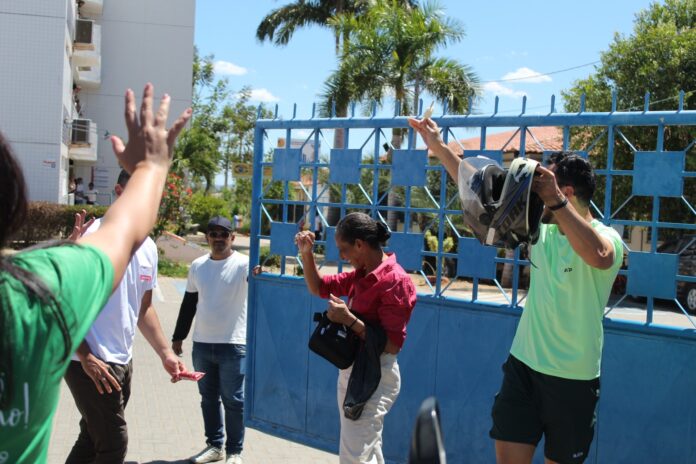 video:-estudante-supera-desafio-para-nao-se-atrasar-no-enem-em-petrolina