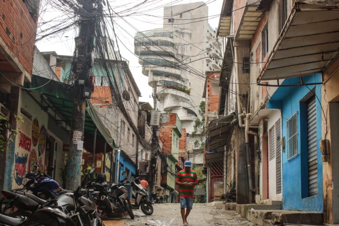 8-de-cada-100-moradores-do-estado-de-sp-vivem-em-favelas,-diz-ibge