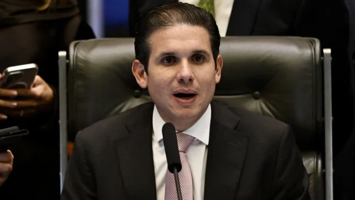 stf-invade-a-prerrogativa-do-congresso-em-fixar-criterios-sobre-emendas,-diz-motta