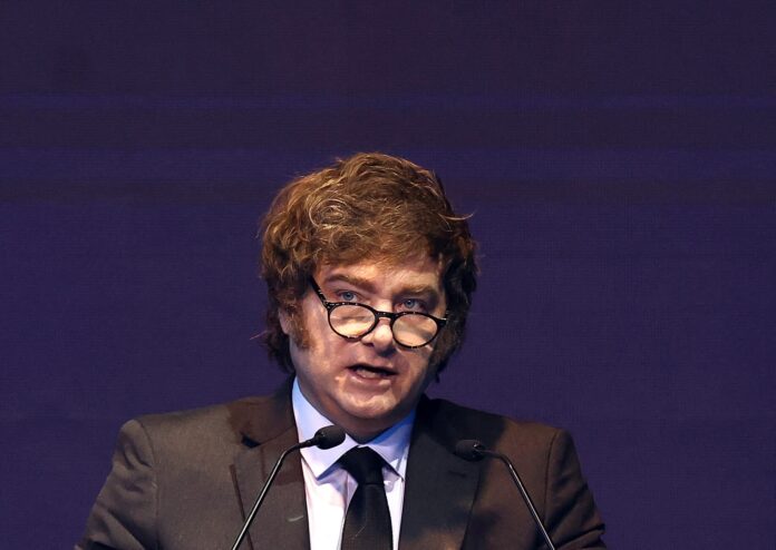 argentina:-inflacao-acelera-para-2,5%-em-novembro-e-chega-a-31,4%-em-12-meses