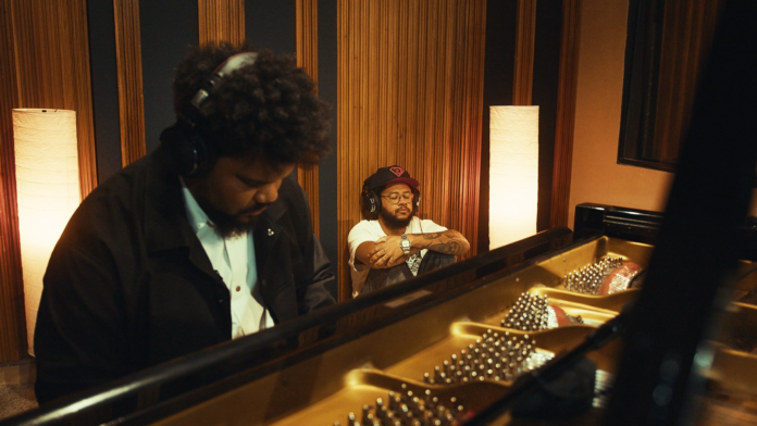 o-elo-amoroso-entre-amaro-freitas-e-emicida