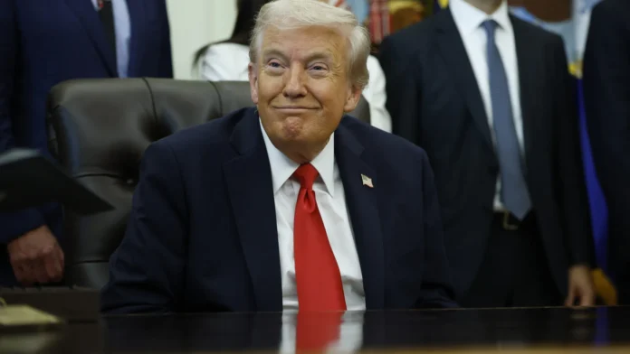 apos-‘perdao’-a-moraes,-bolsonaristas-se-revoltam-com-trump-nas-redes