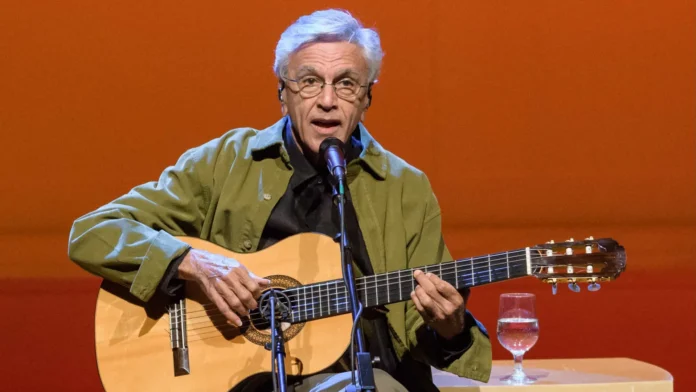 caetano-veloso-anuncia-ato-musical-apos-projeto-que-reduz-pena-de-bolsonaro