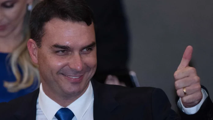 flavio-explica-por-que-foi-o-escolhido-de-bolsonaro-no-lugar-de-michelle