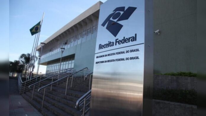 e-#fake-que-motoristas-de-aplicativo-irao-pagar-26,5%-de-imposto-em-2026