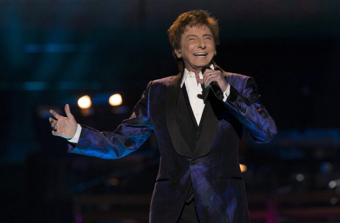 barry-manilow-vai-passar-por-cirurgia-para-tratamento-de-cancer-de-pulmao