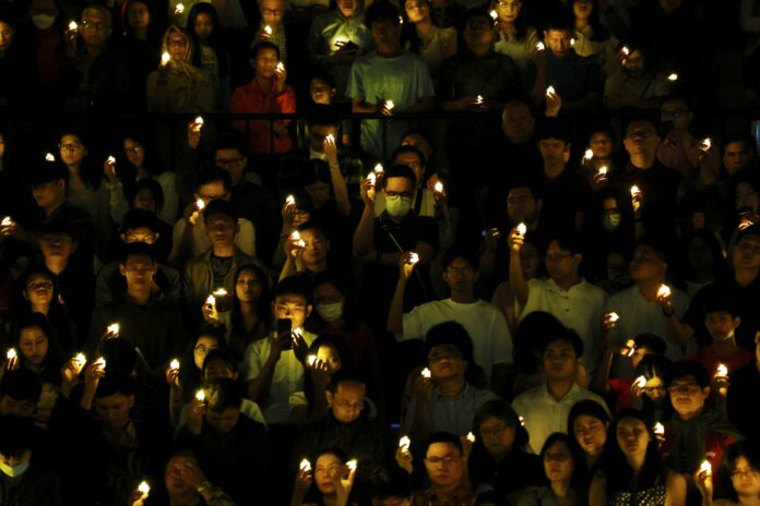 vespera-de-natal-e-celebrada-ao-redor-do-mundo;-fotos
