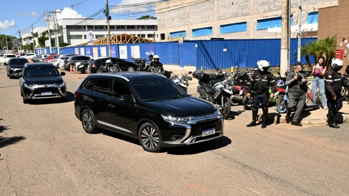 bolsonaro-deixa-prisao-para-passar-por-cirurgia-em-hospital-em-brasilia