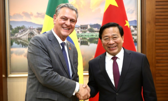 ministro-diz-que-taxacao-sobre-carne-bovina-anunciada-pela-china-‘nao-e-algo-tao-preocupante’